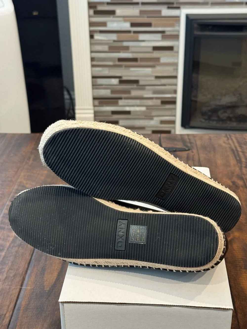 DKNY Mallandra Slip On Espadrille Flat (NWOT)